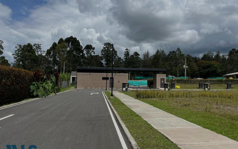 Lote Residencial en El Retiro en Urbano