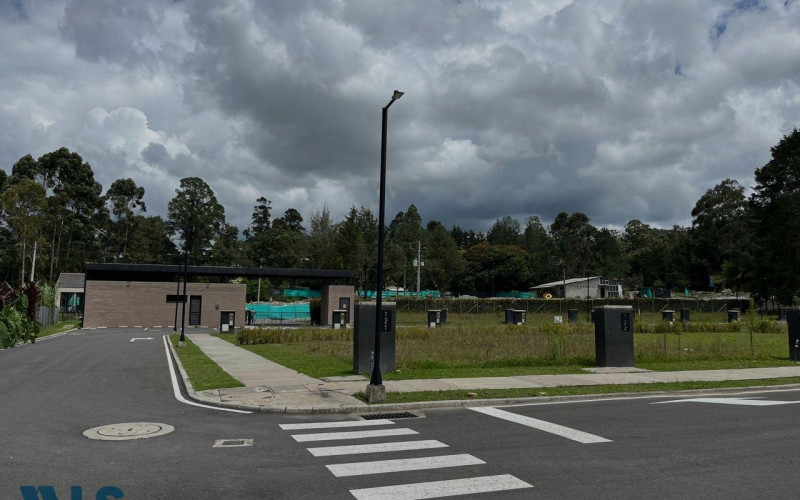 Lote Residencial en El Retiro en Urbano