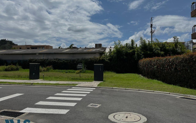 Lote Residencial en El Retiro en Urbano