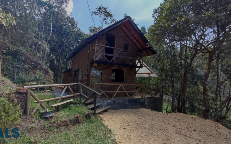 Casa en Santa Elena en Rural