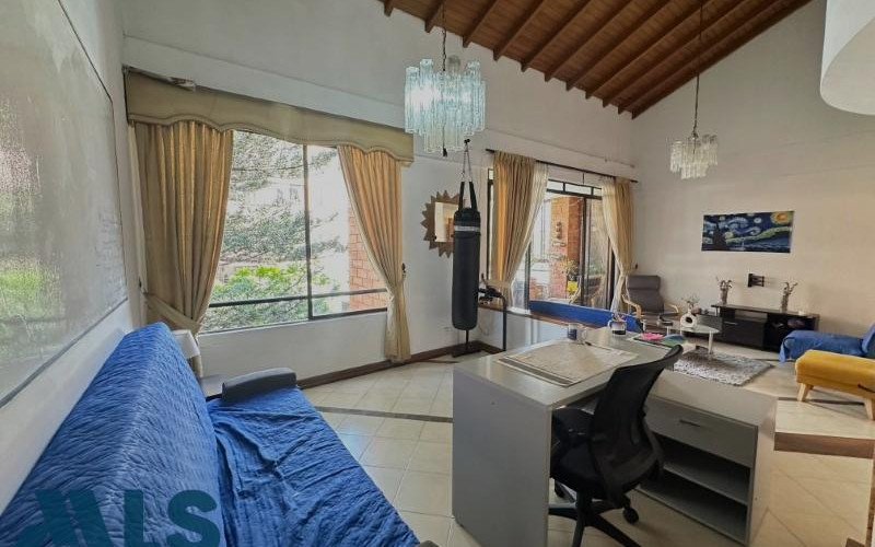 Apartamento en Medellín en Laureles