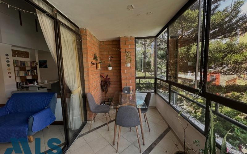 Apartamento en Medellín en Laureles