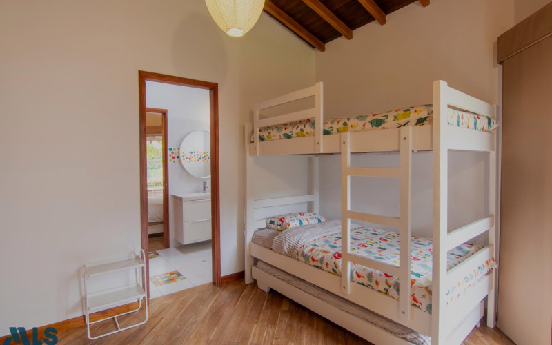 Casa en Envigado en Alto del escobero (Envigado)