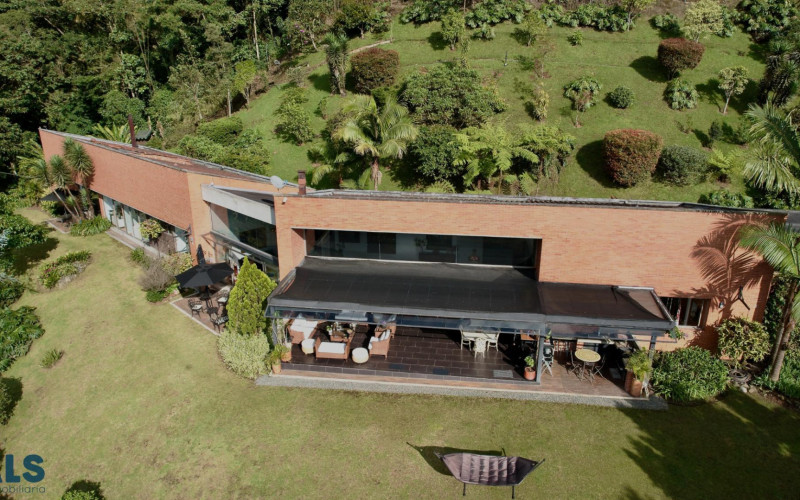 Casa en Envigado en Las palmas