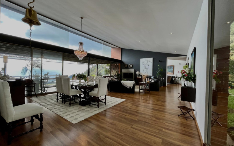Casa en Envigado en Las palmas