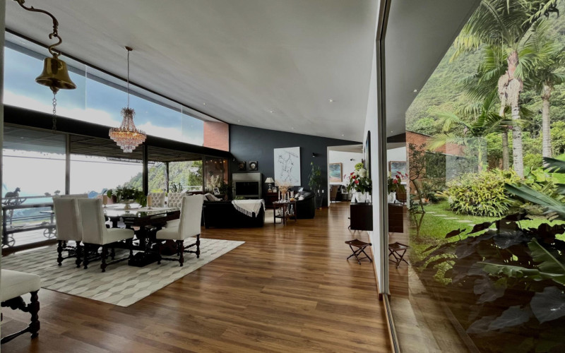 Casa en Envigado en Las palmas