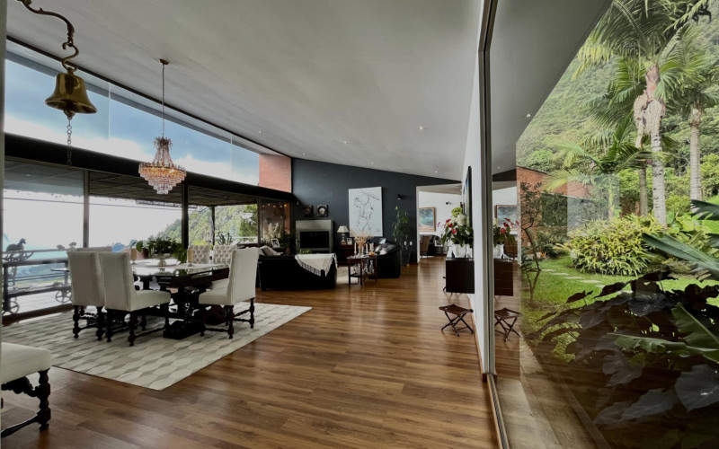 Casa en Envigado en Las palmas