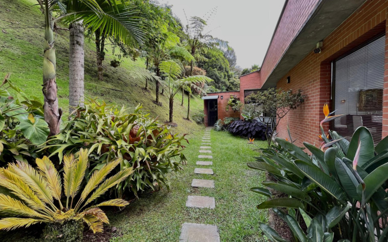 Casa en Envigado en Las palmas