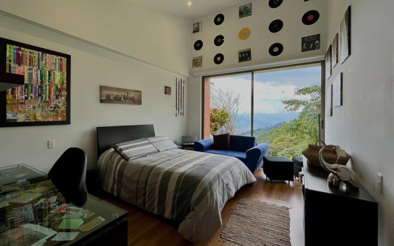 Casa en Envigado en Las palmas