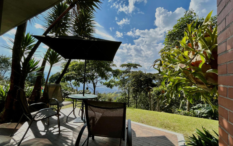 Casa en Envigado en Las palmas