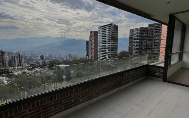 Apartamento en Medellín en Alto de Las Palmas