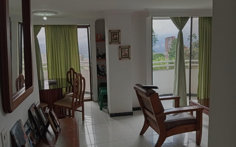 Apartamento en Medellín en Las Lomas Nº 2