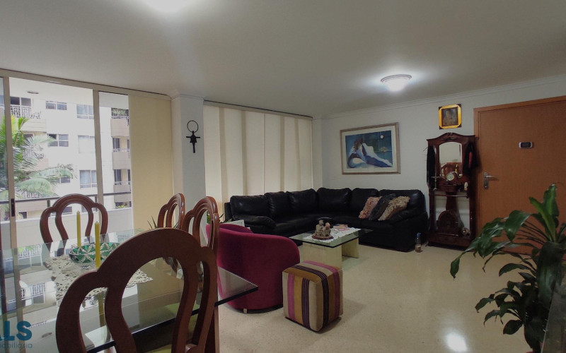 Apartamento en Medellín en Laureles