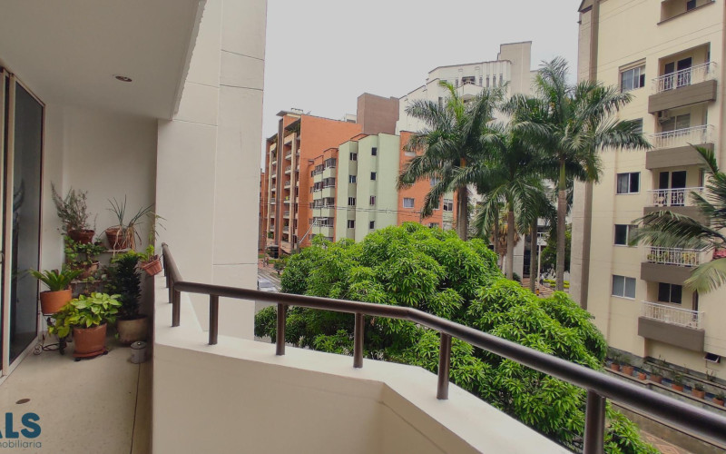Apartamento en Medellín en Laureles
