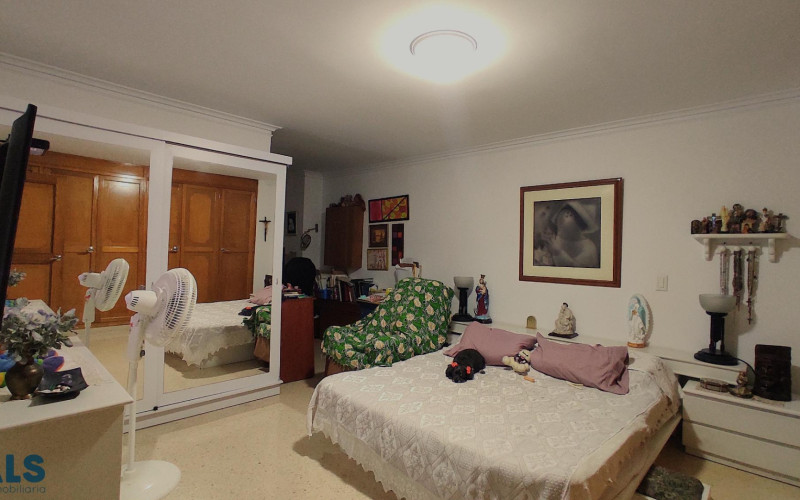 Apartamento en Medellín en Laureles