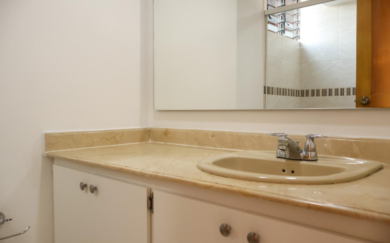 Hermoso Apartamento para Alquilar  260M2en poblado Tomatera