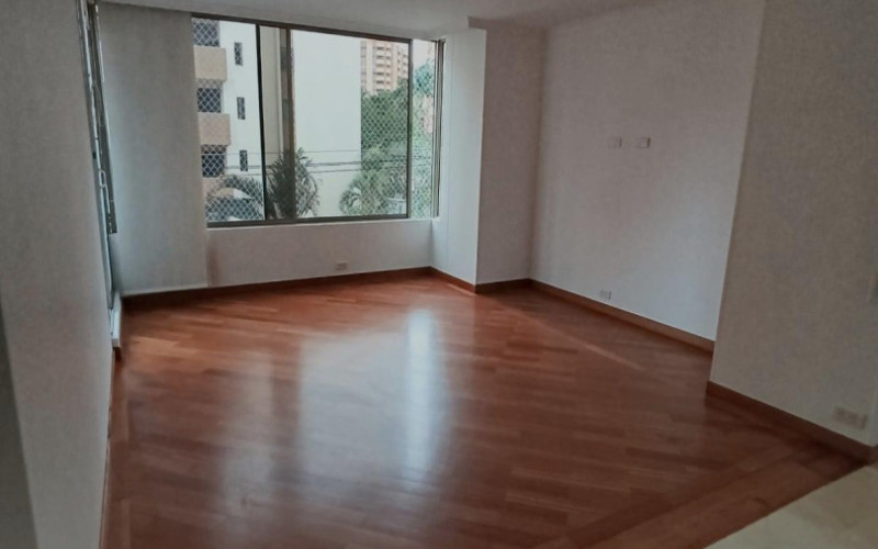 Apartamento en Medellín en Laureles