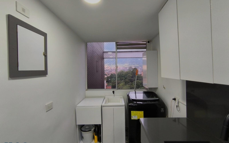 Apartamento en Envigado en Alto de Las Flores