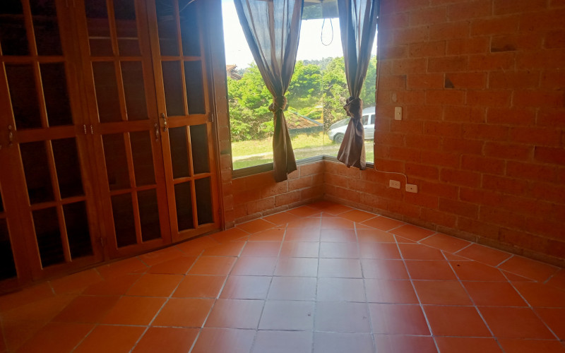 Casa En Parcelación Piedras Blancas Santa Elena.