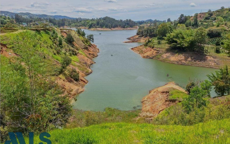 Lote Residencial en El Peñol en Vereda la hondita