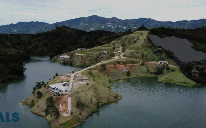 Lote Residencial en El Peñol en Vereda la hondita