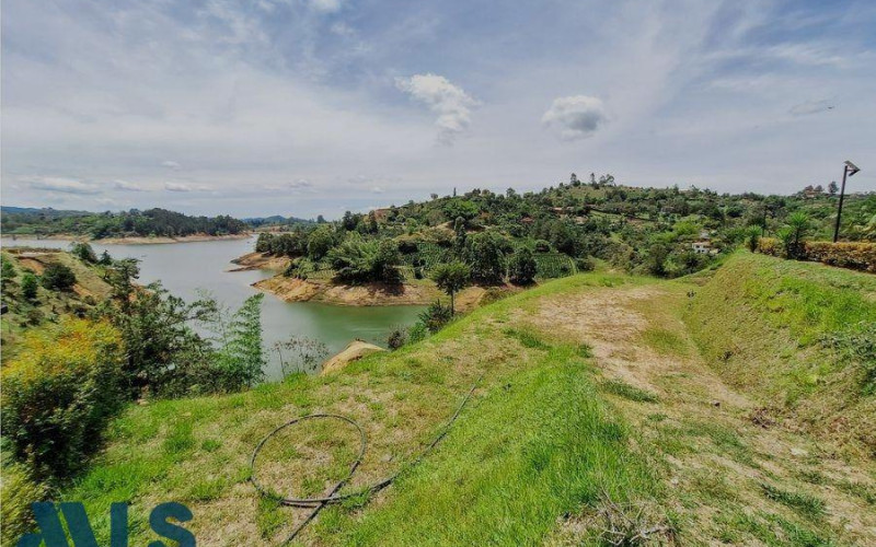 Lote Residencial en El Peñol en Vereda la hondita