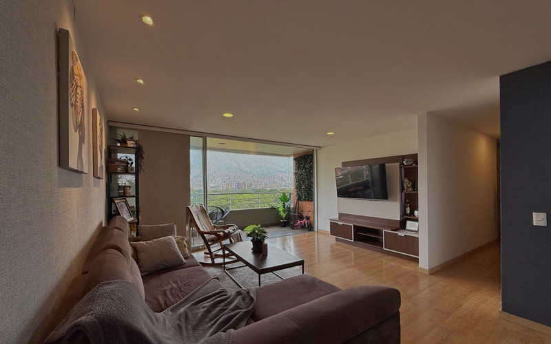 Apartamento en Medellín en Los Colores