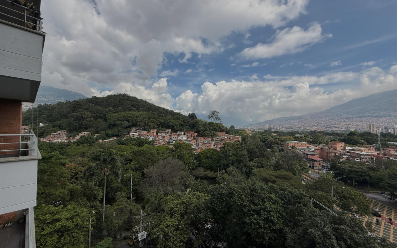 Apartamento en Medellín en Los Colores