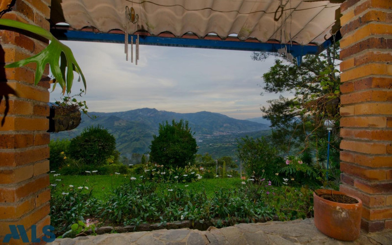 Casa en Girardota en V. La Holanda