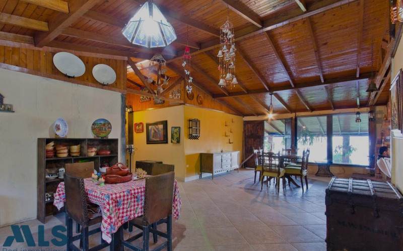 Casa en Girardota en V. La Holanda