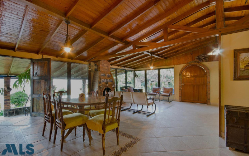 Casa en Girardota en V. La Holanda