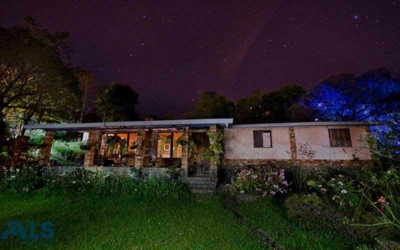 Casa en Girardota en V. La Holanda