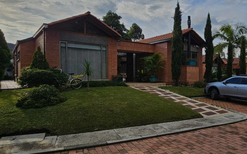 Casa en El Retiro en Urbano