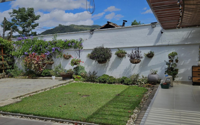 Casa en El Retiro en Urbano