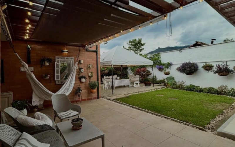 Casa en El Retiro en Urbano