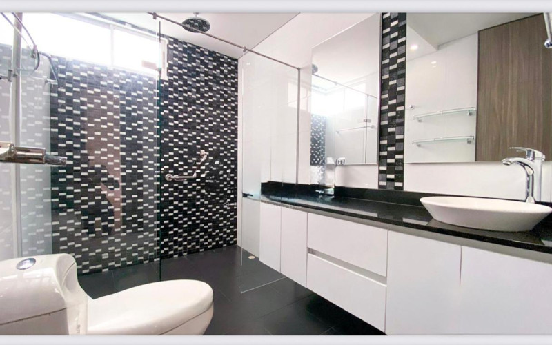 Apartamento de Ensueño con Vista Panorámica en Castropol, El Poblado - $168 m}2