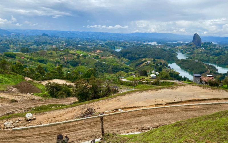 Lote en las alturas del Peñol (Makai)
