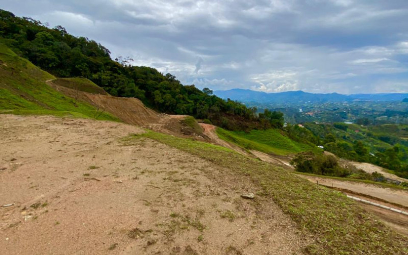Lote en las alturas del Peñol (Makai)