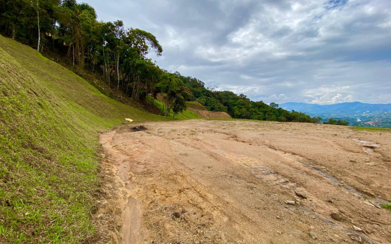 Lote en las alturas del Peñol (Makai)