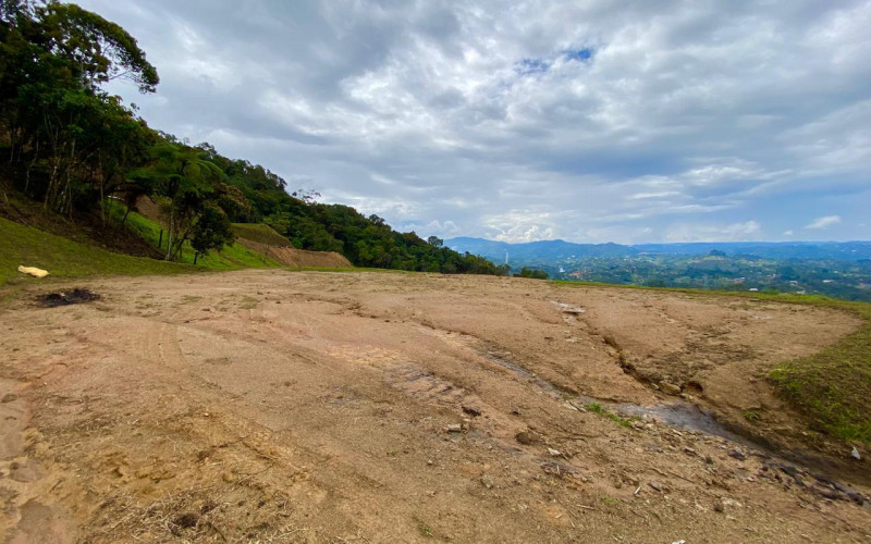 Lote en las alturas del Peñol (Makai)