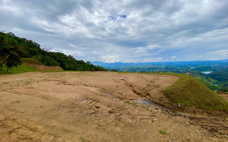 Lote en las alturas del Peñol (Makai)