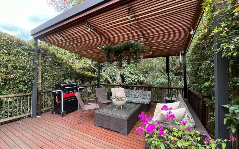 Venta Hermosa Casa en Envigado Cumbres 209M2