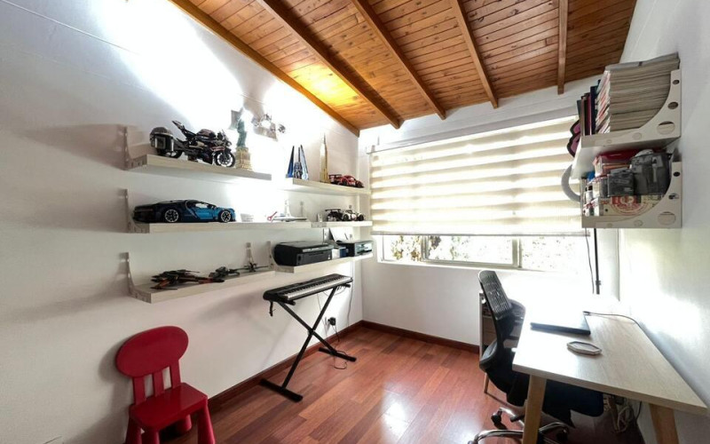 Venta Hermosa Casa en Envigado Cumbres 209M2
