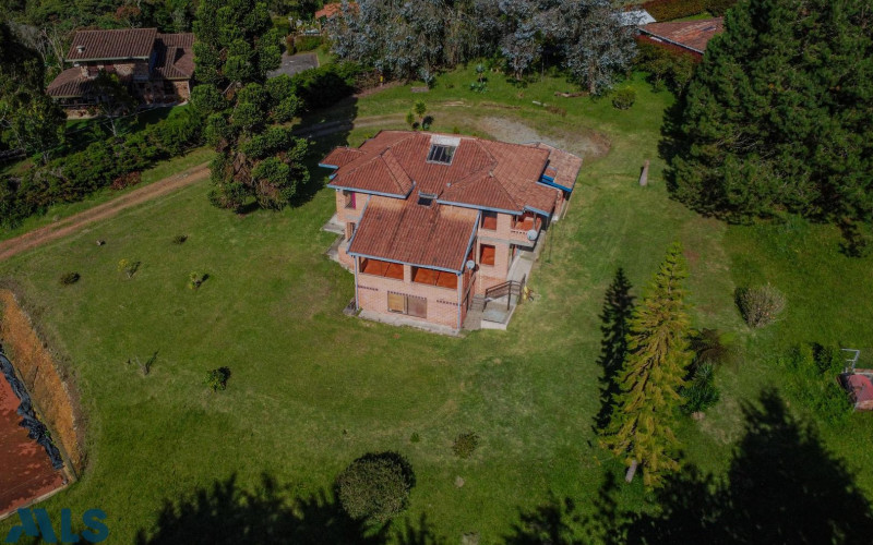 Casa en Santa Elena en Rural