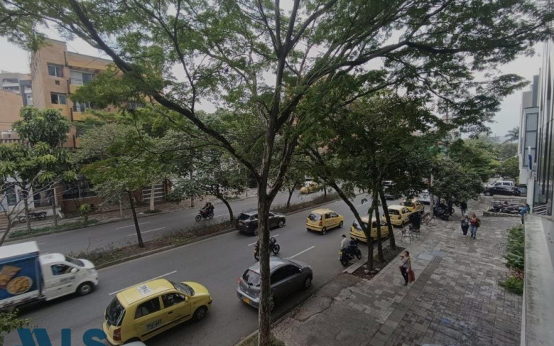 Oficina en Medellín en Laureles