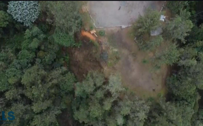 Lote Residencial en El Retiro en Loma El Escobero