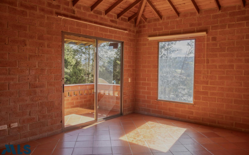 Casa en Santa Elena en Rural