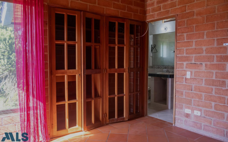 Casa en Santa Elena en Rural