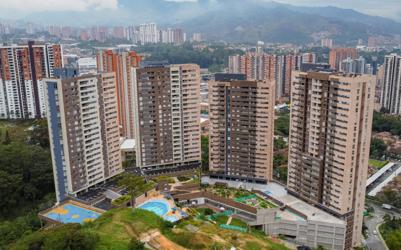 Apartamento en Renta | Sabaneta: Vista, Confort y Estilo