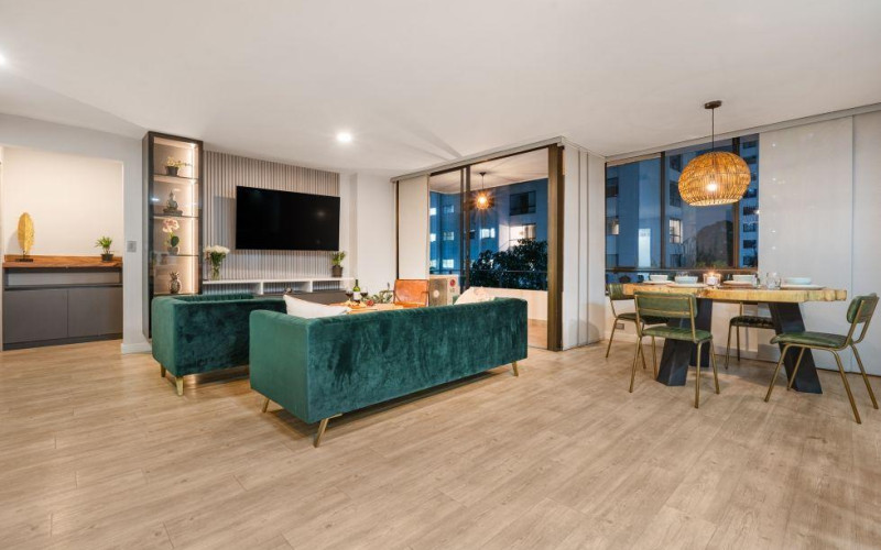 Modern Renovated Apartment Near Provenza